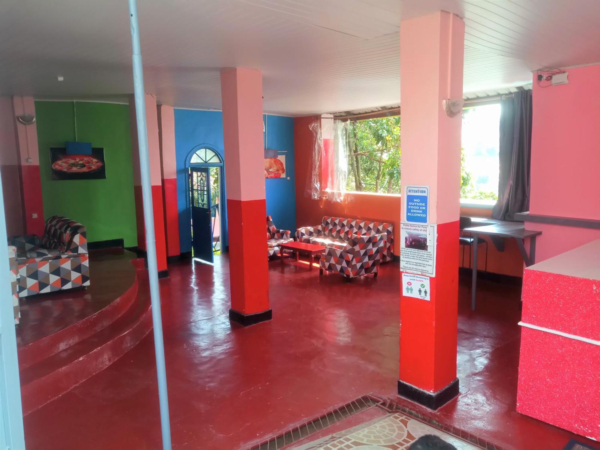 Colours Club And Spa Kigali Eksteriør bilde