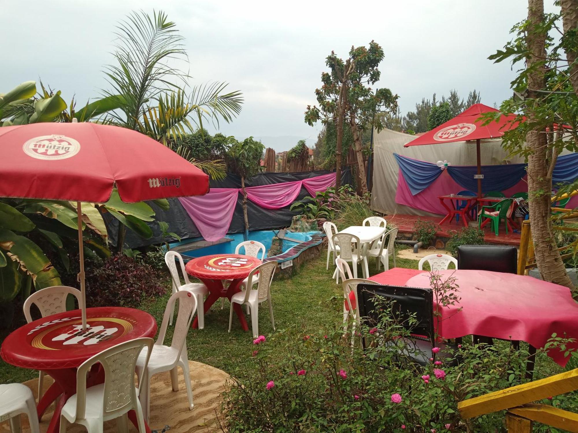 Colours Club And Spa Kigali Eksteriør bilde